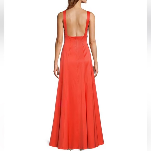 Antonio Melani
Davina V-Neck A-Line Sleeveless Ball Gown - Picture 4 of 12